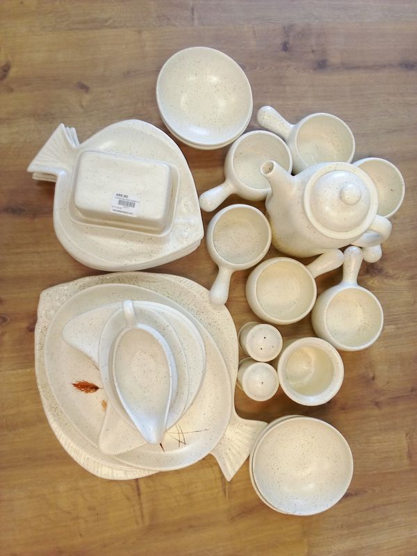 33PC WHITE DINING SET