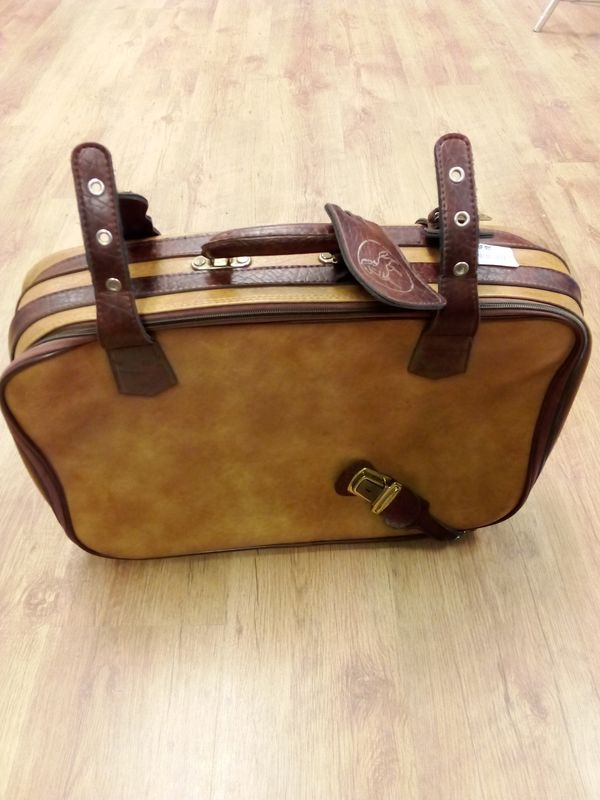 BROWN LEATHER SUITCASE