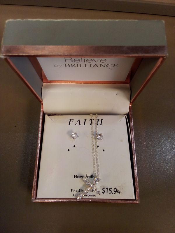 CROSS NECKLACE