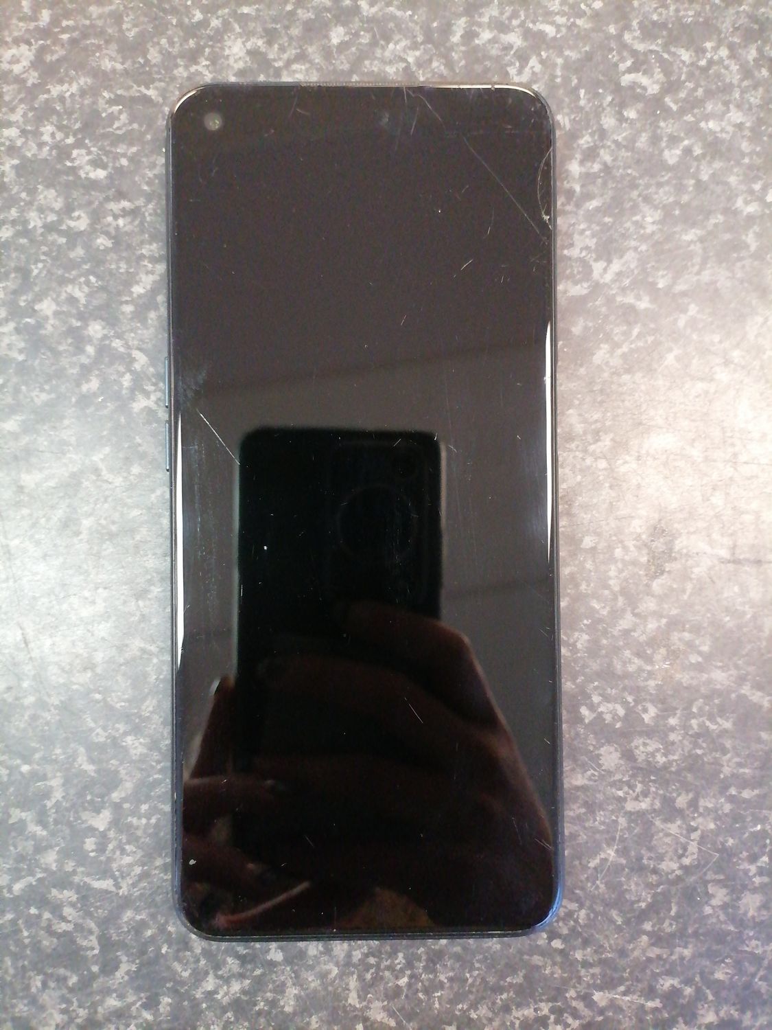 OPPO A74 5G 128GBIT HAS A CRACK ON THE CORNE)