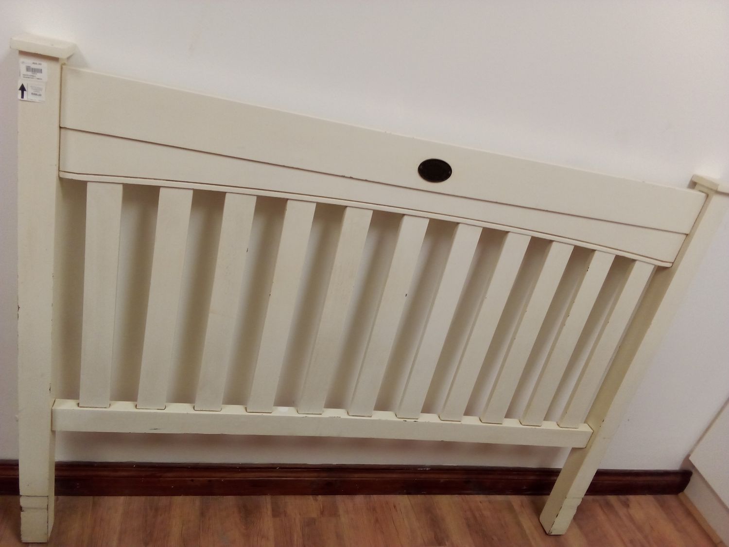 WHITE SINGLE HEADBOARD