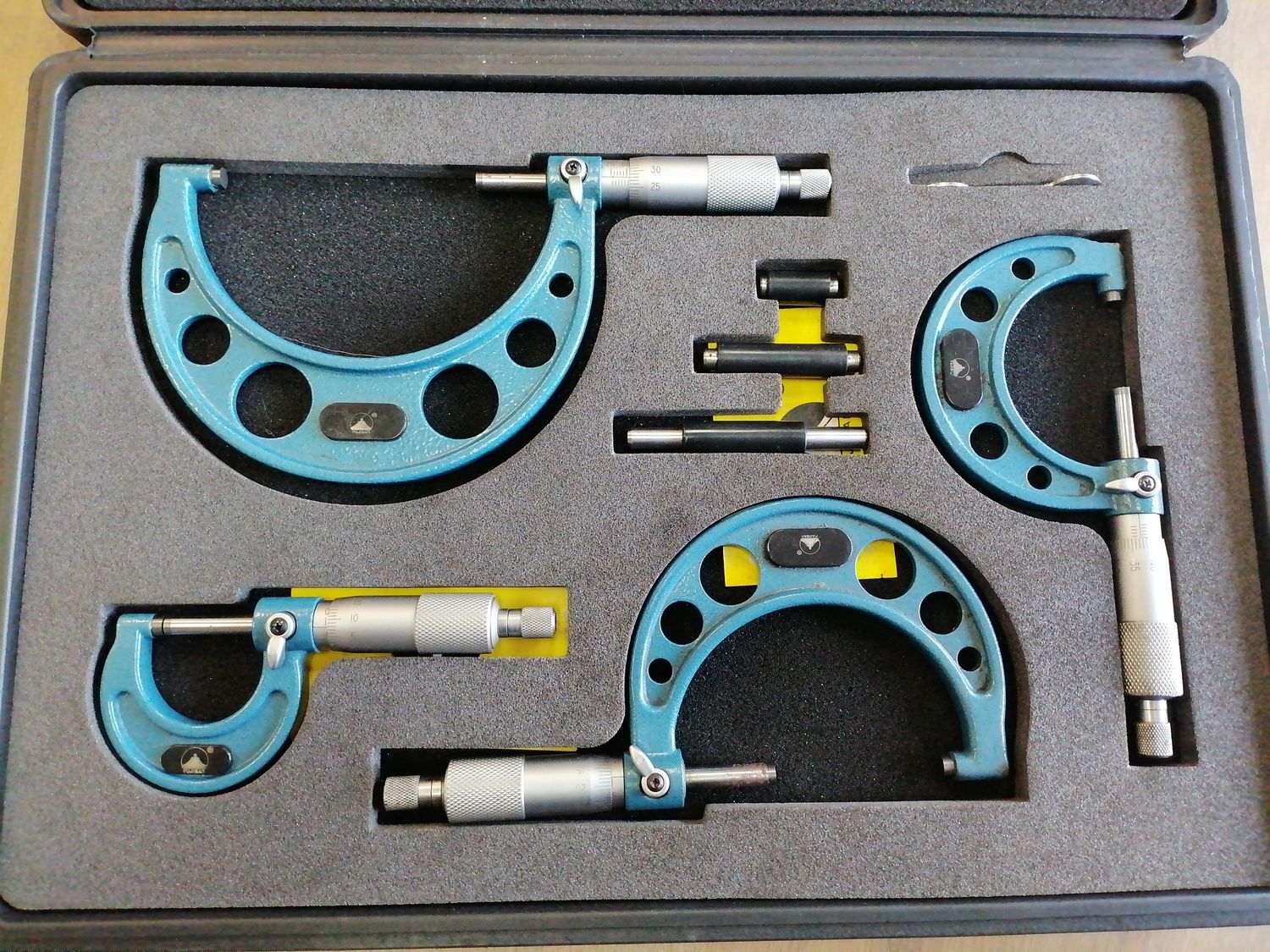 0-100 MM 4 PCS OUTSIDE MICROMETRE SET