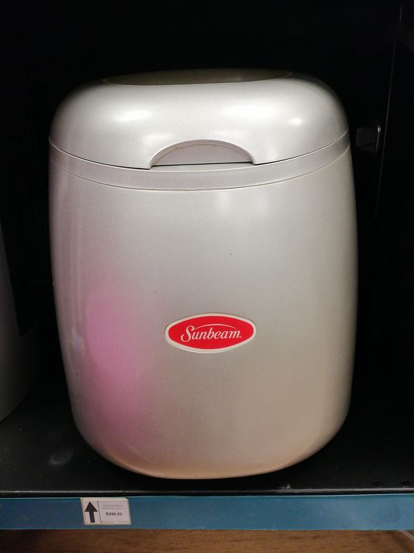 SUNBEAM ICE MAKER 12KG
