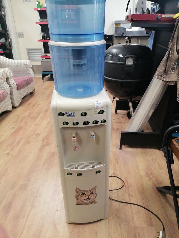 WATER DISPENCER