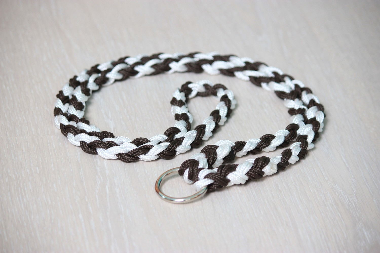 Collier d&#39;encolure tressé (4 brins)