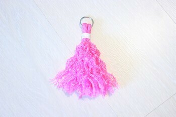 Porte-cléfs - Pompon  Rose fluo &amp; blanc
