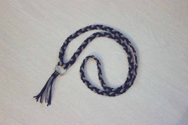 Collier d&#39;encolure tressé (6 brins)