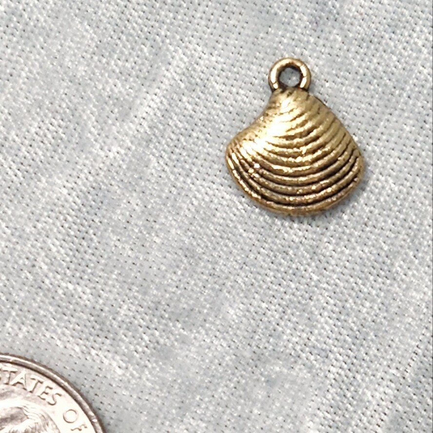 Gold Seashell