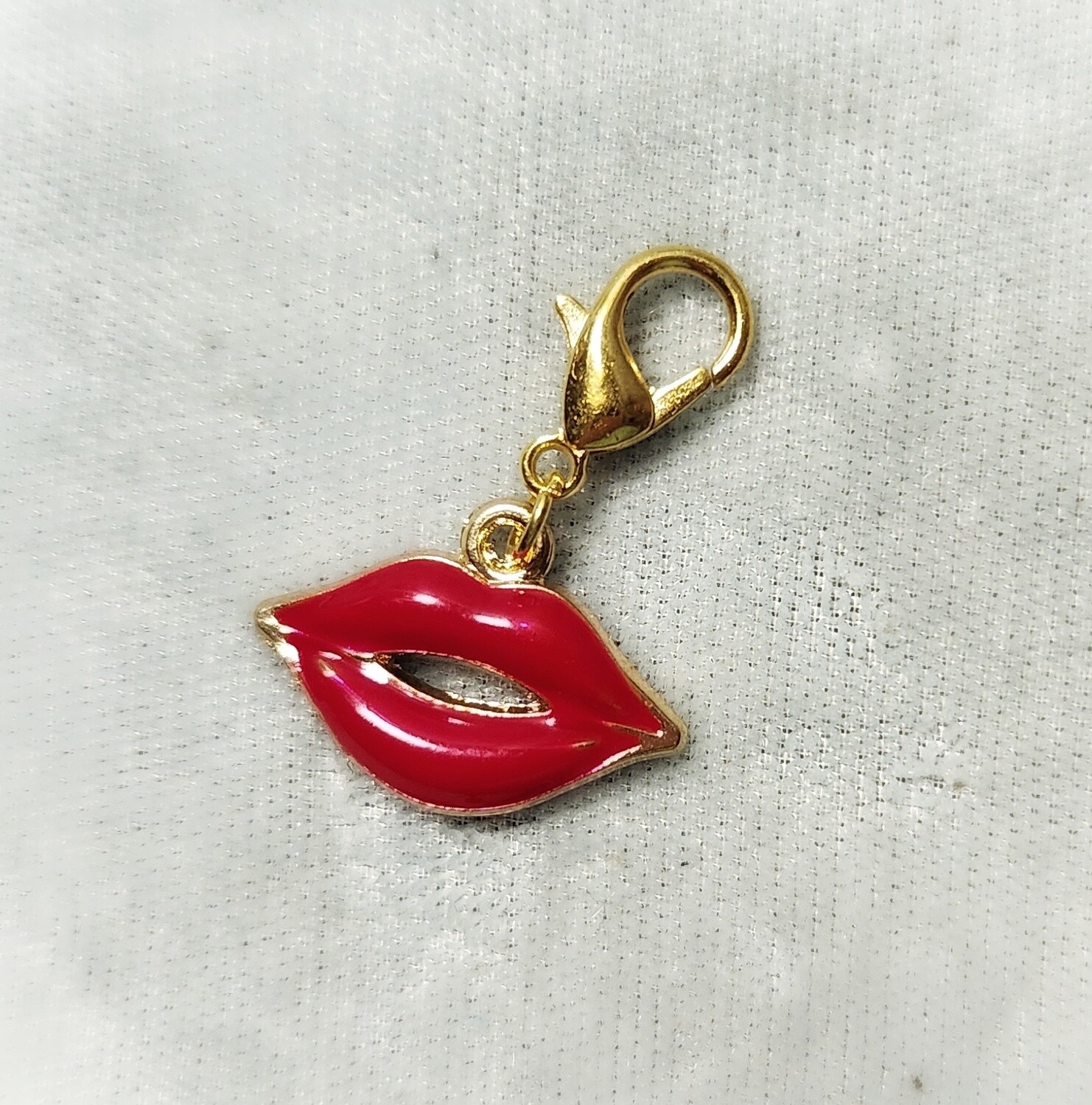 Red Lips Charm, Style: Clip