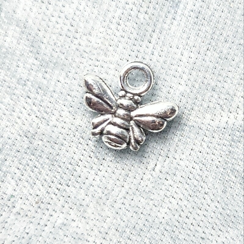 Bee Charm, Small