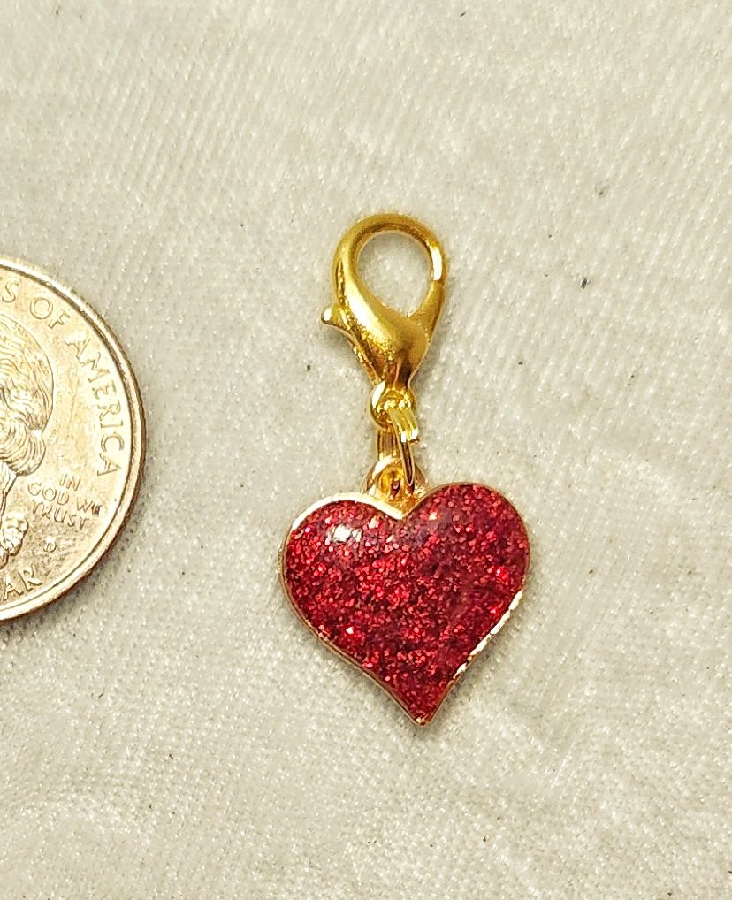 Red Glitter Heart (Golden)