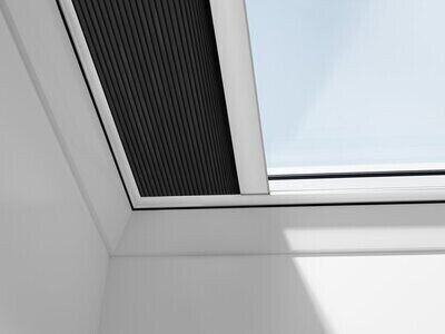 FMK 100100 1045SWLTenda oscurante plissettata interna INTEGRA elettrica white line per finestre per tetti piani - bianca 100x100