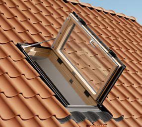 Finestra Velux per linea vita e accesso al tetto certificata 78 x 98 + edw + bfx