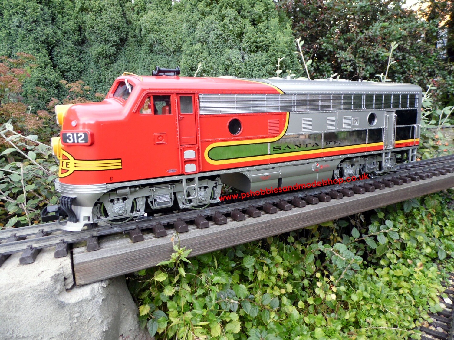 LGB 20581 Santa Fe Warbonnet F7