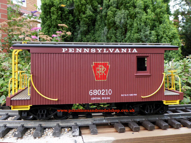 Piko 38863 Pennsy Caboose