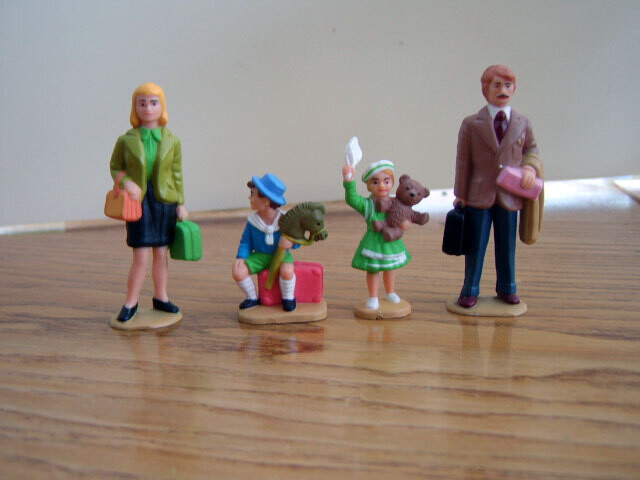 LGB 51400 Family Figures