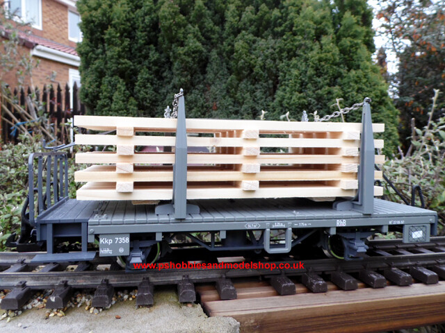 LGB 45144 Stake car with Load