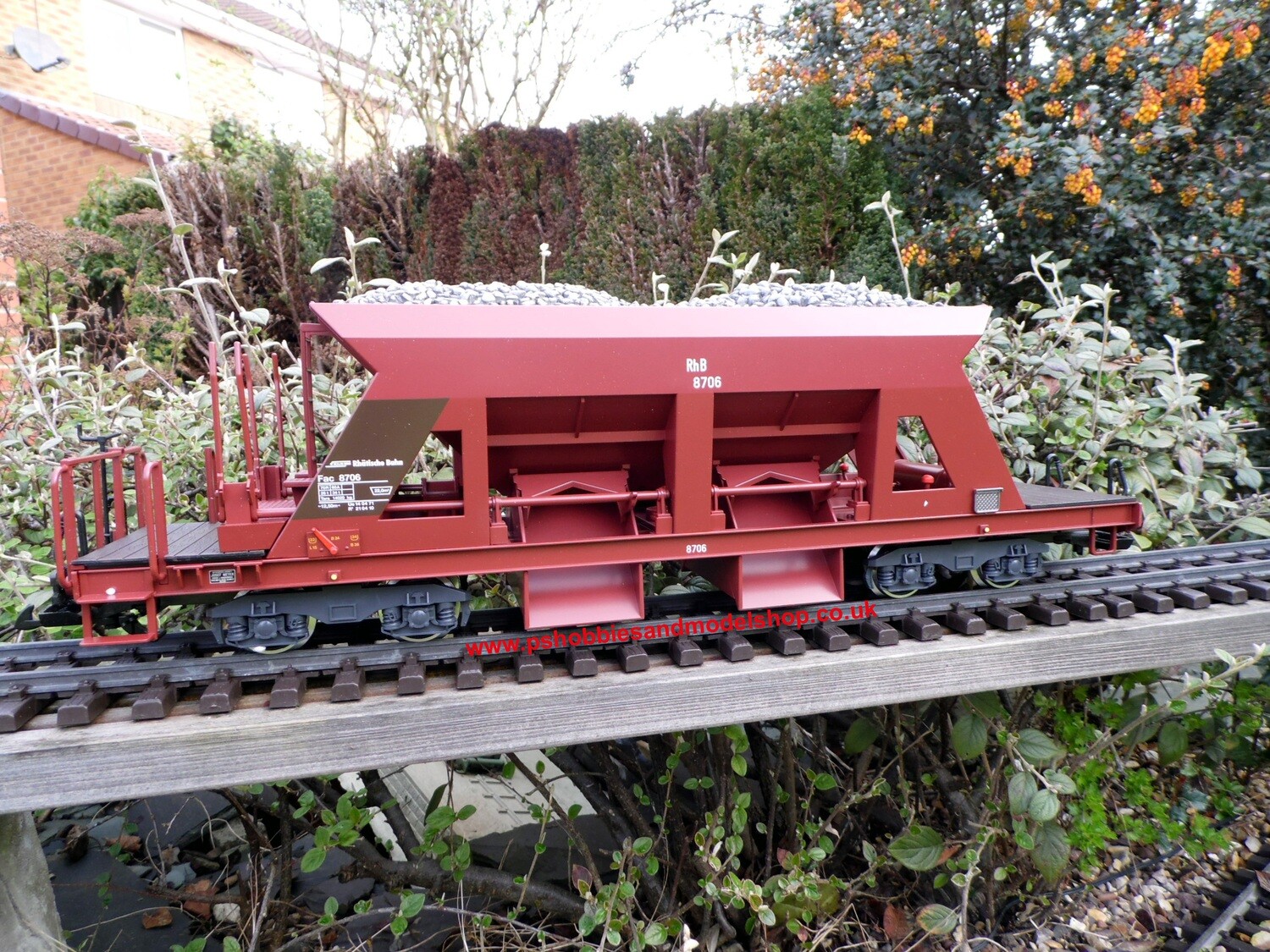 LGB 46696 Self Unloading Dump Car