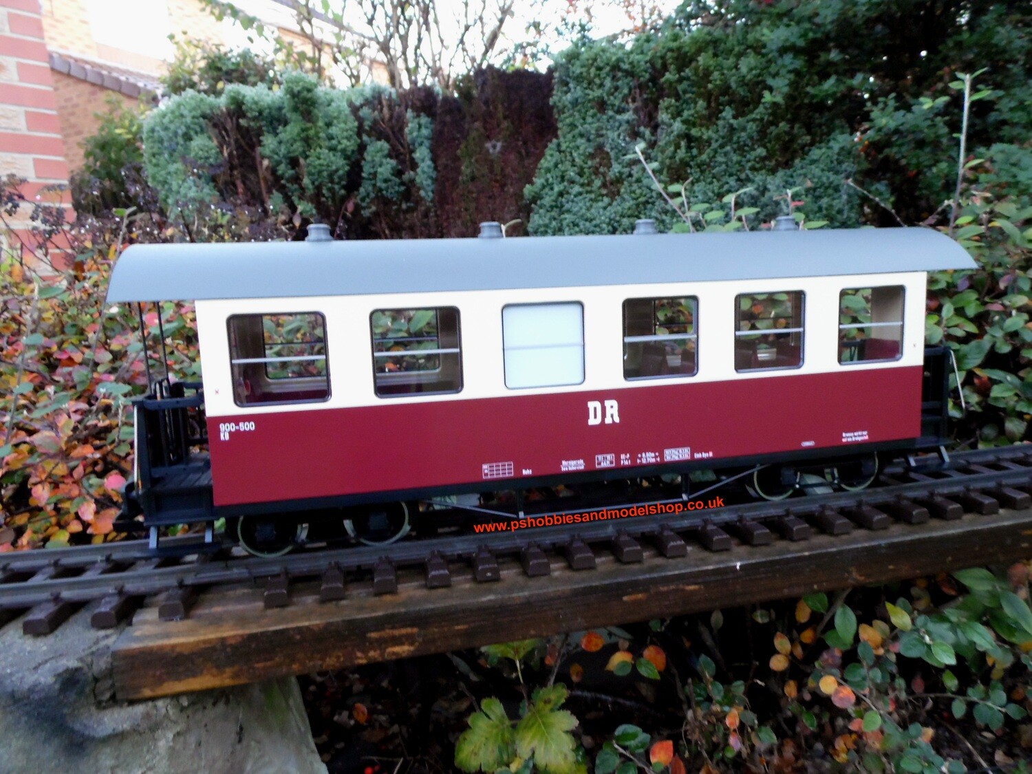 LGB 37736 Dr Passenger Car
