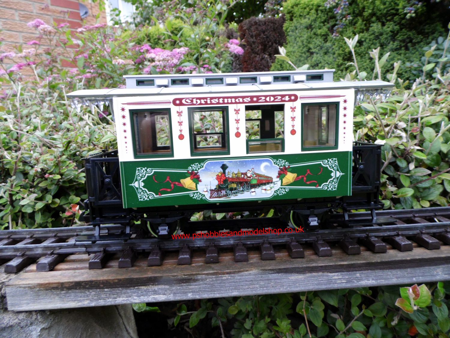 LGB 36024 Christmas coach 2024