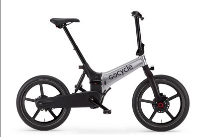 Le top du vélo électrique pliant en version aluminium et carbone. Produit en très petite série, ce Gocycle au design unique se démarque des autres vélos et des autres Gocycle. 