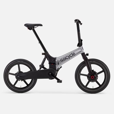 Bicicleta eléctrica plegable Gocycle G4i+ de aluminio cepillado para yates