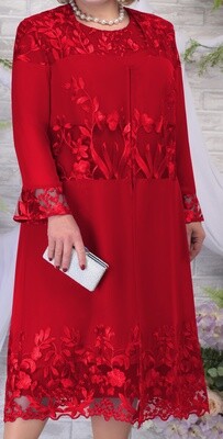 Raudona suknelė su ilga tunika