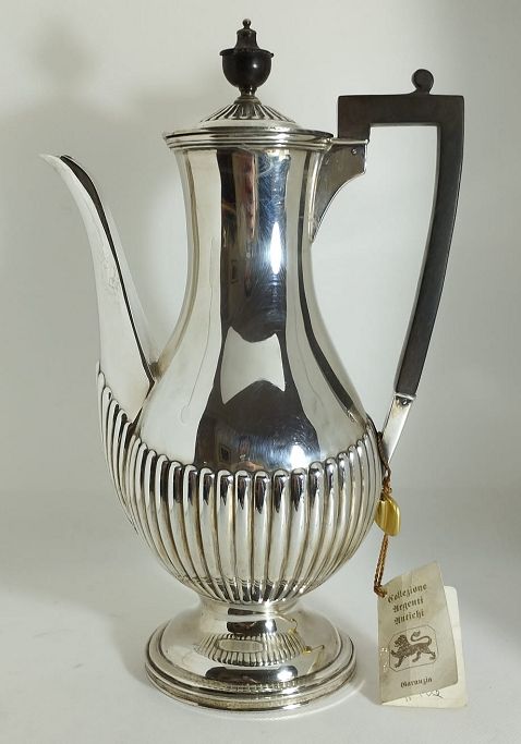 Caffettiera del 1906 collezione Argenti Antichi - DALIANA ANDREA