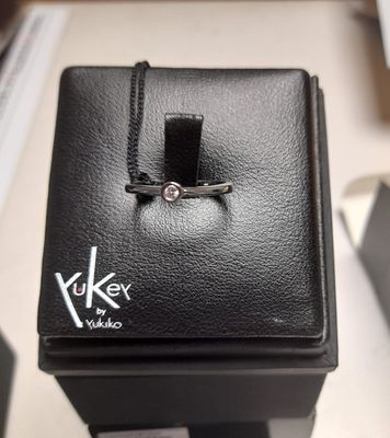 Anello in acciaio e diamantino - YUKEY BY YUKIKO Anello in acciaio e diamantino - YUKEY BY YUKIKO