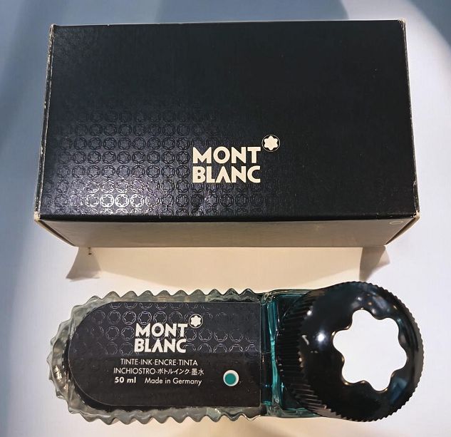 Boccetta di inchiostro verde smeraldo da 50 ml - MONT BLANC Boccetta di inchiostro verde smeraldo da 50 ml - MONT BLANC