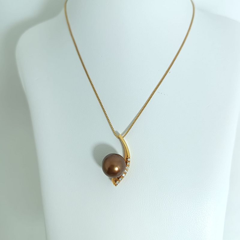 Collana in oro rosa 18 kt, diamanti e perla Tahiti Rangiroa - NIMEI Collana in oro rosa 18 kt, diamanti e perla Tahiti Rangiroa - NIMEI