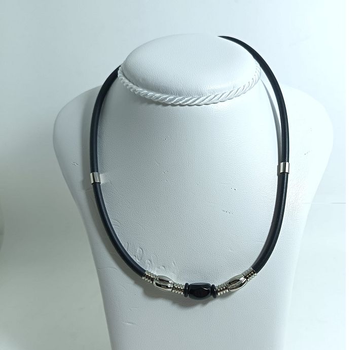 ​Collana in silicone con inserti in acciaio e onice - ZERO BY ZANCAN