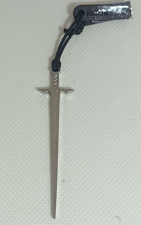 ​Pendente a forma di spada in acciaio con diamanti - REBECCA