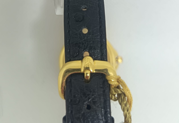 Orologio al quarzo , cassa in oro 18 kt - BERTOLUCCI
