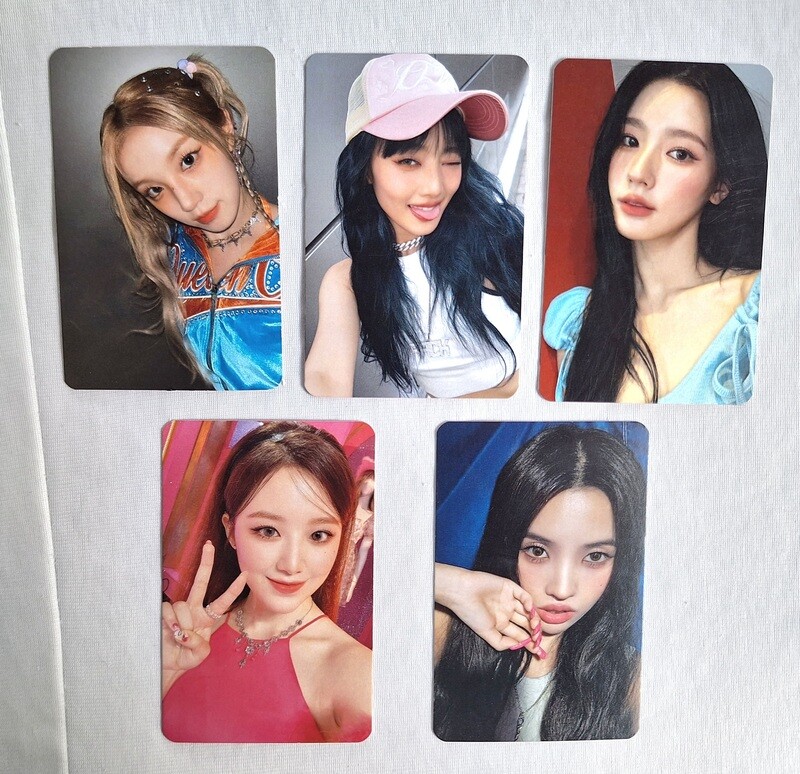 (G)I-DLE  &#39;QueenCard Selfie&#39; Photocard Set!