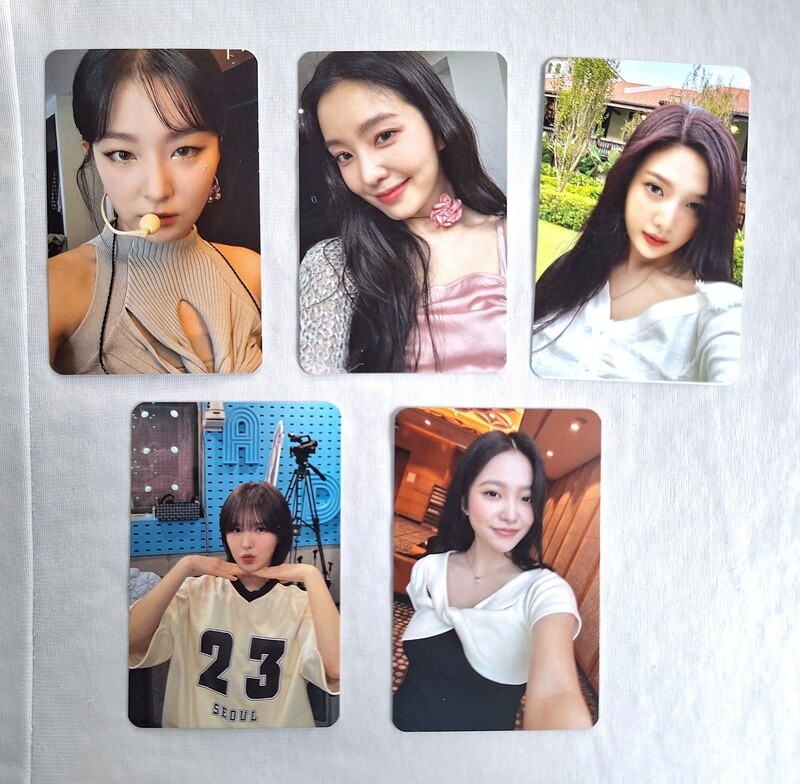 Red Velvet Selca  Photocard Set!
