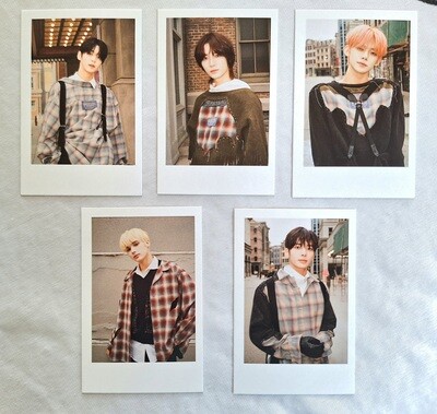 TXT ‘Chase that feeling’ Polaroid Style Photocard Set!
