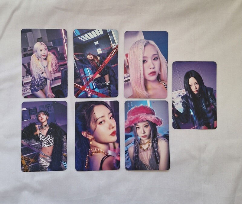 Dreamcatcher Photocard set!