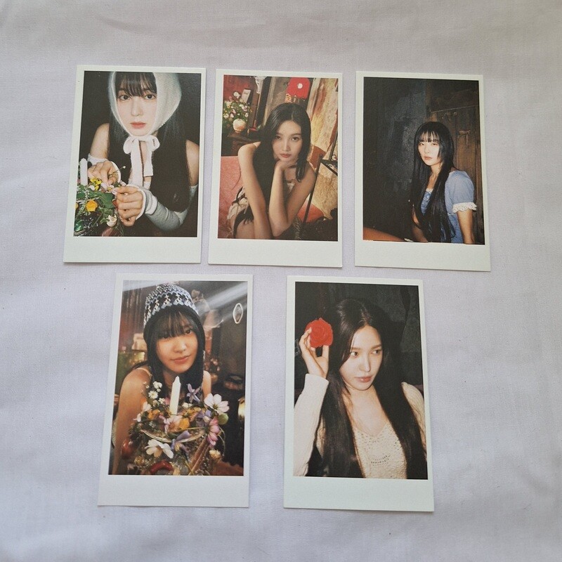 Red Velvet ‘Chill Kill’ Polaroid Photocard set!