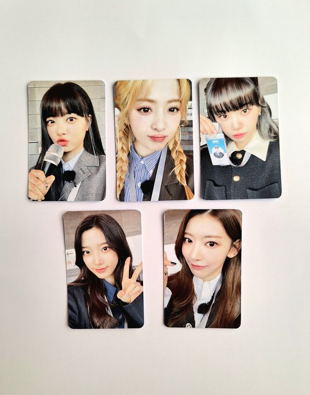 Le sserafim ‘New Year Special Photo Sketch’ Photocard set!