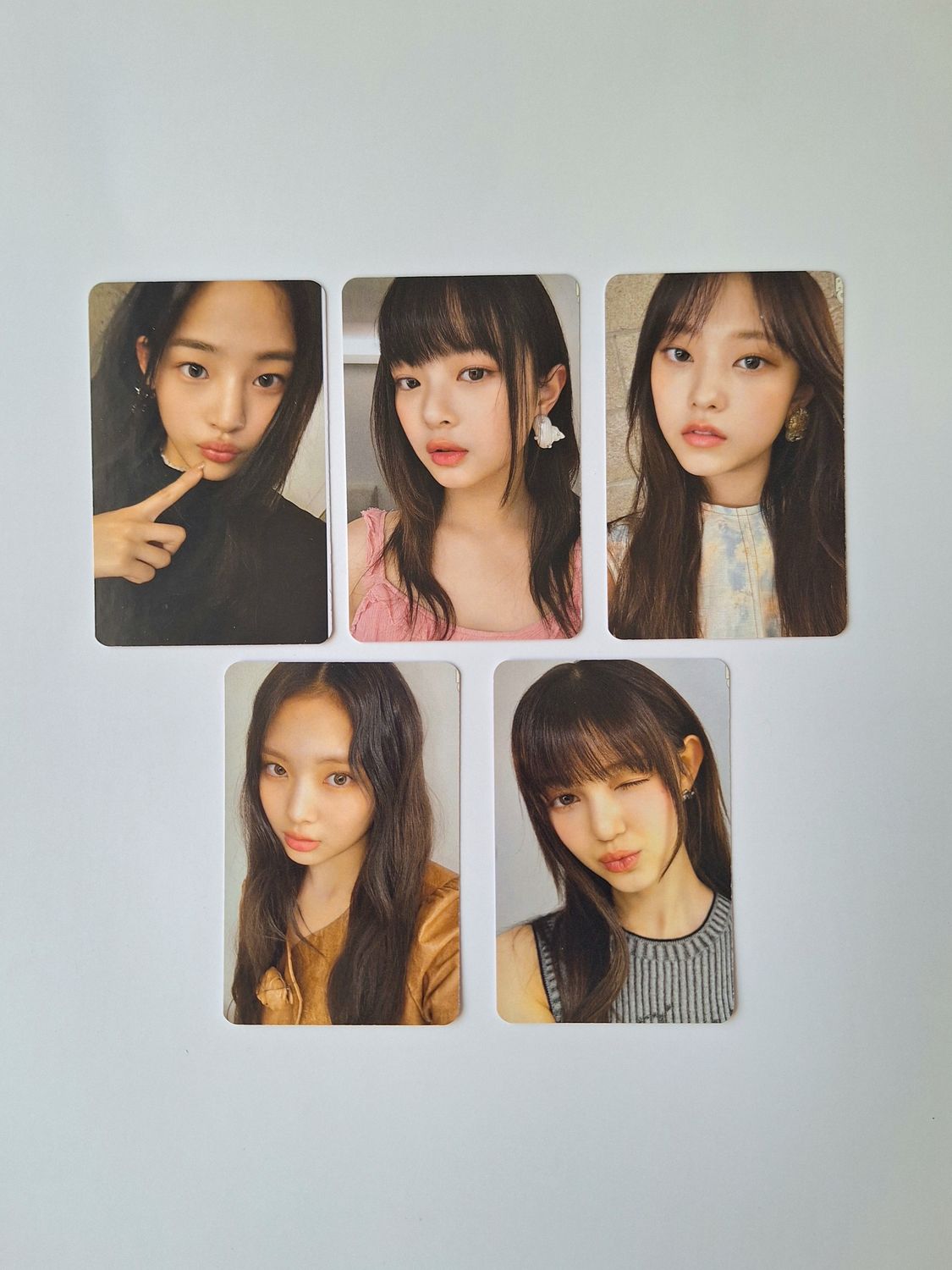 NJZ ‘Bunnies Club’ Photocard set!