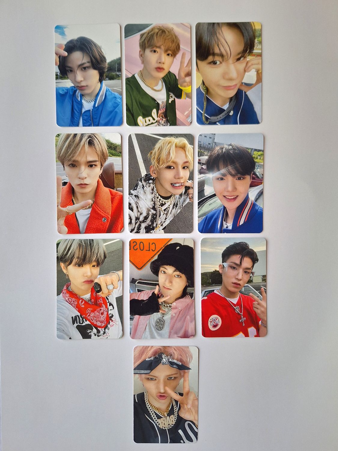 TREASURE ‘B.O.M.B (kaboom ver.)’ Selfie Photocard Set!