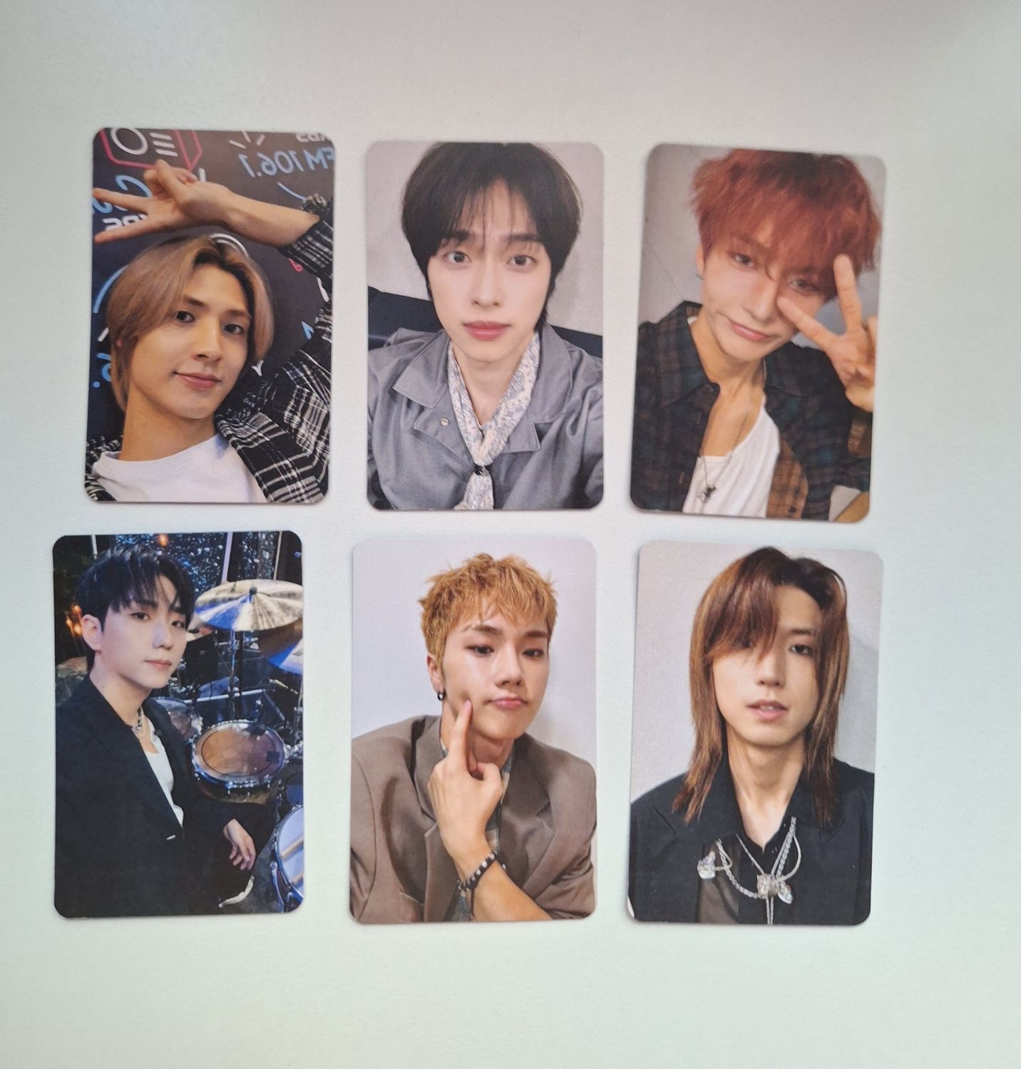 Xdinary Heroes Random Selca Photocard Set!