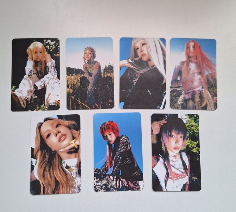 XG &#39;IYKYK&#39; Photocard Set!