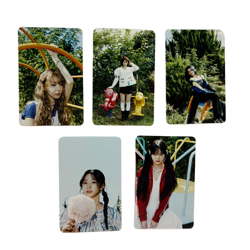 LE SSERAFIM &#39;2025 Season&#39;s Greeting&#39; Photocard Set!