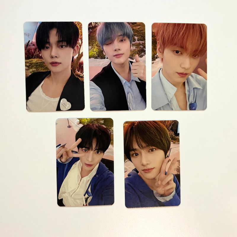 TXT 'Santuary Fan Selfie Event' Photocard Set!