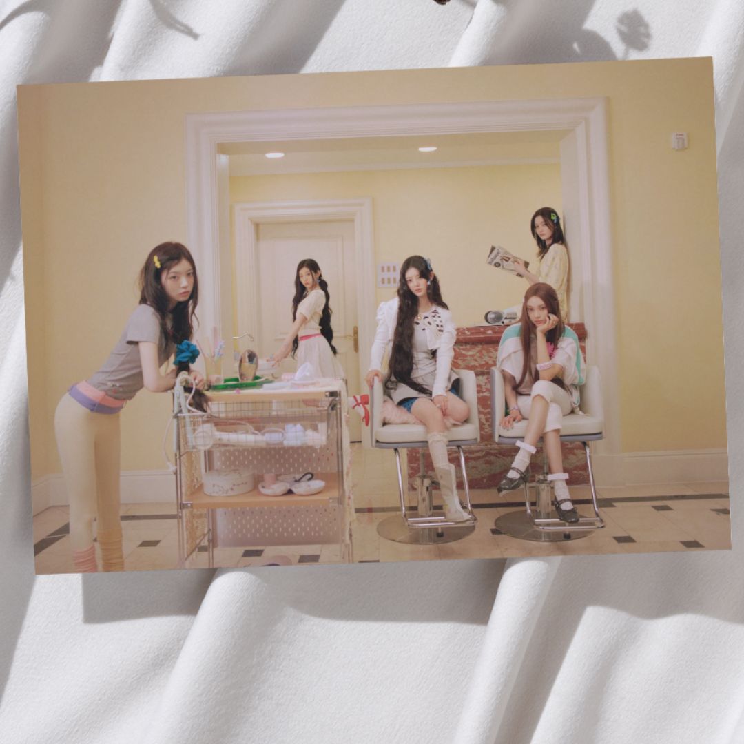 ILLIT 'MAMIHLAPINATAPAI Ver-1' A3 Group Poster!