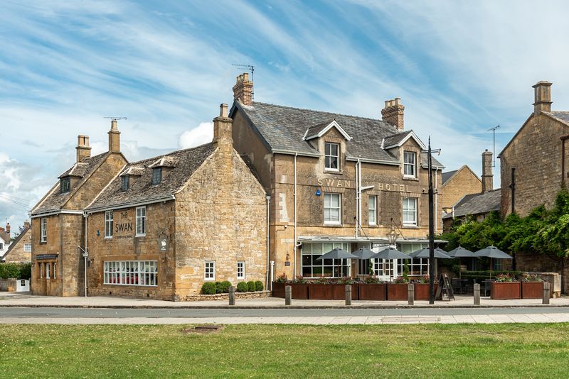 OH Reunion, Tuesday 19th May 6pm. The Swan Inn, Broadway, Worcestershire WR12 7AA OH Reunion, Tuesday 19th May 6pm. The Swan Inn, Broadway, Worcestershire WR12 7AA