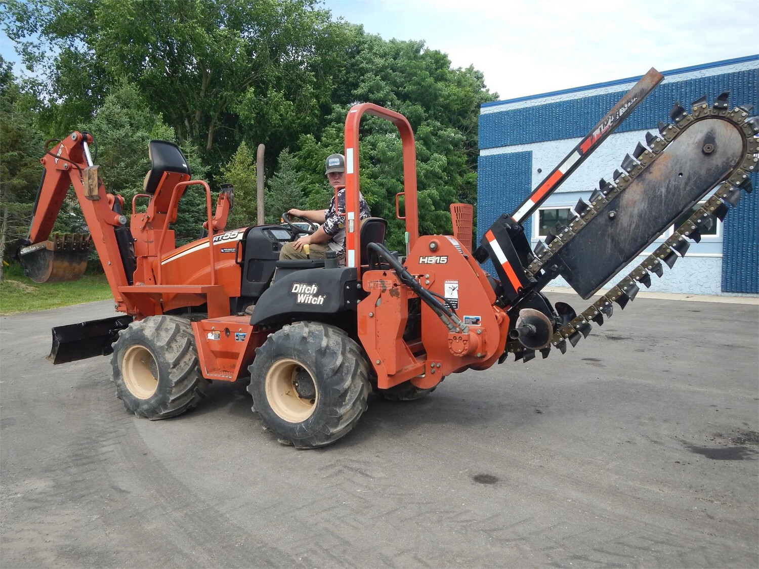 2007 DITCH WITCH RT55