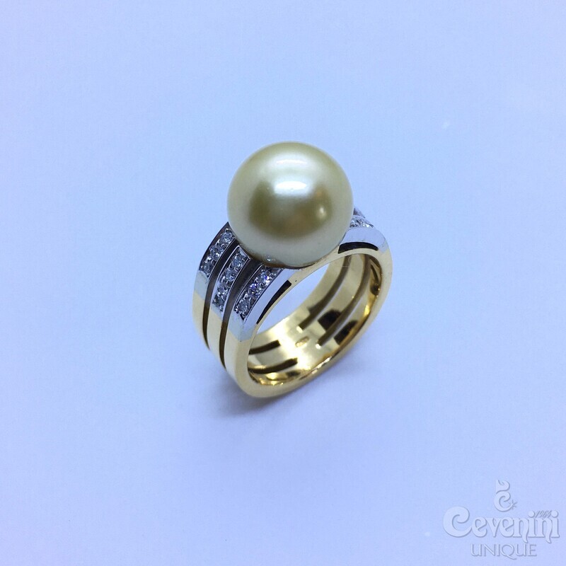 Anello OCEANIA CEVENINI UNIQUE Oro Giallo E Bianco 750‰ Con Perla Australiana Gold E Diamanti Taglio Brillante
